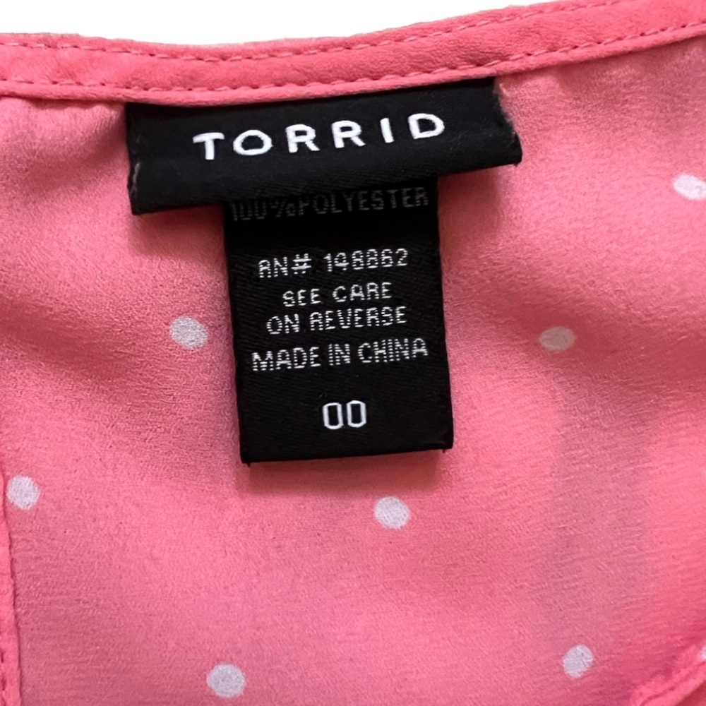 Torrid Pink Dolman Sleeve Blouse with Back Buttoned Detail NWOT 00/M/L - Picture 6 of 9